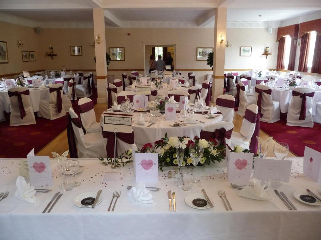 Glen-Yr-Afon House Hotel Usk Exterior photo